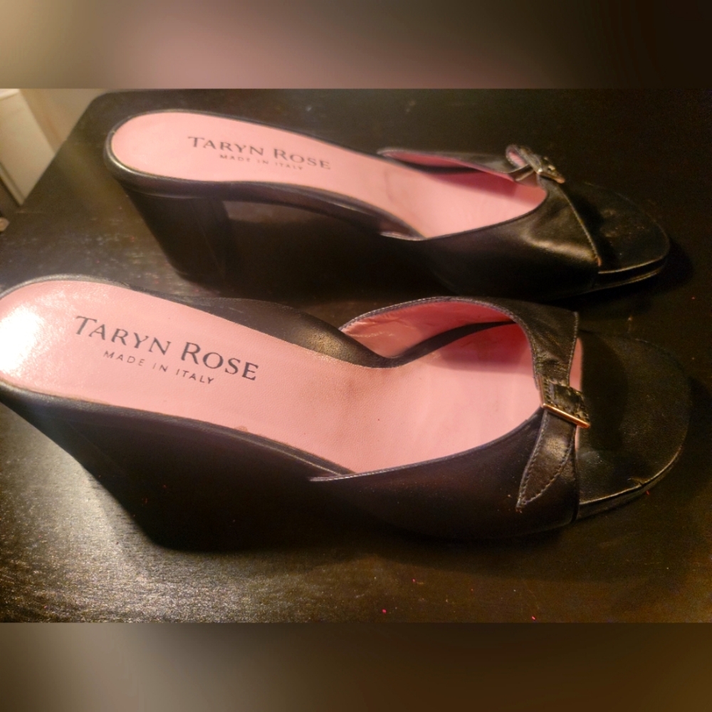 Taryn Rose Dark Grey Heels